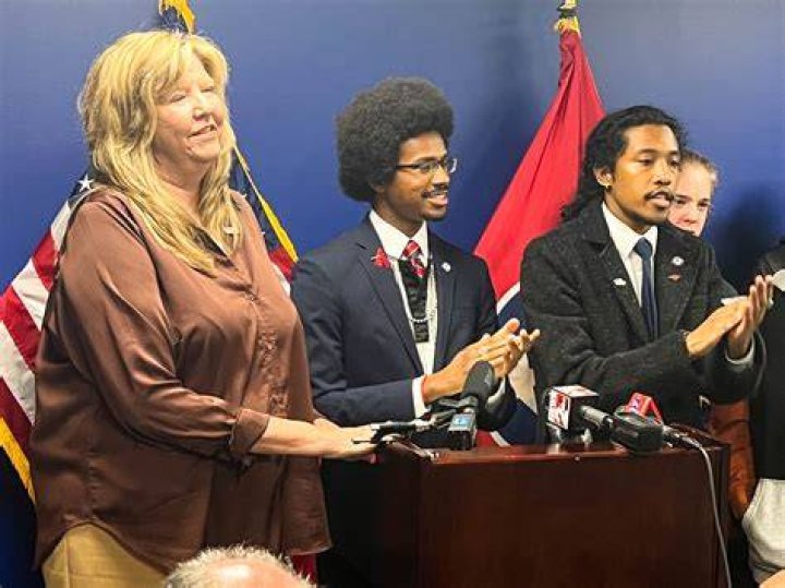 Democratic lawmakers facing expulsion remain defiant ahead of Thursday