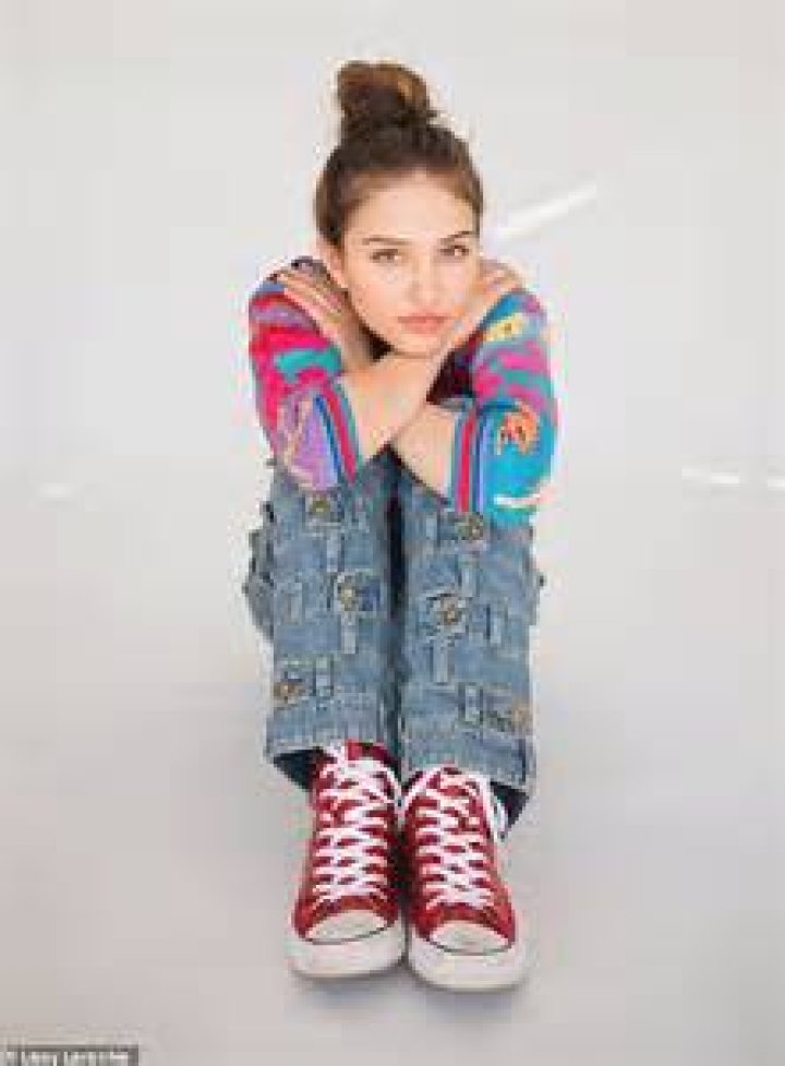 EXCLUSIVE How 18yearold singersongwriter Zia Victoria became one of