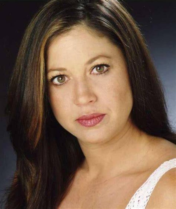 Exploring Noelle Parker's Wikipedia Page