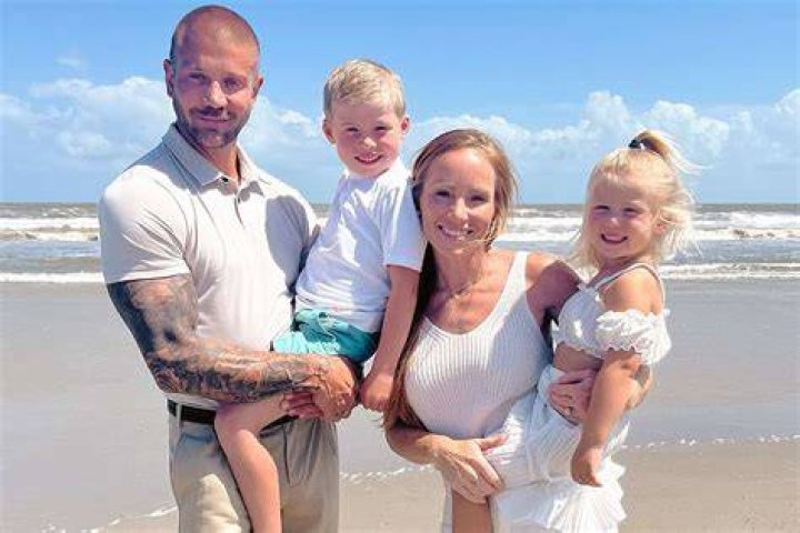 Get to know Mina Starsiak: Age, kids and Instagram of the HGTV star! Sun 4 July 2021 16:57 H