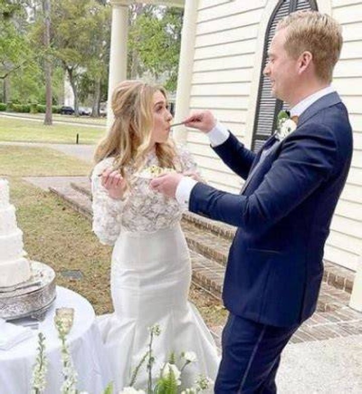 Hillary Vaughn Wiki, Bio, Age, Parents, Ethnicity, Husband, Net Worth, Photos