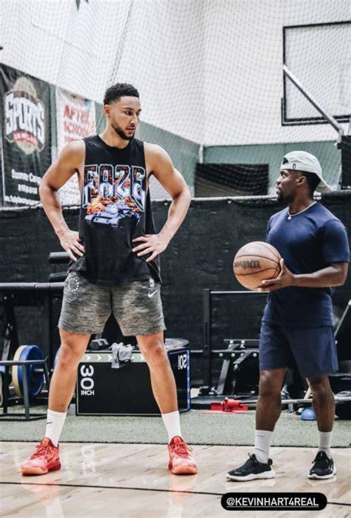 How tall is Ben Simmons?