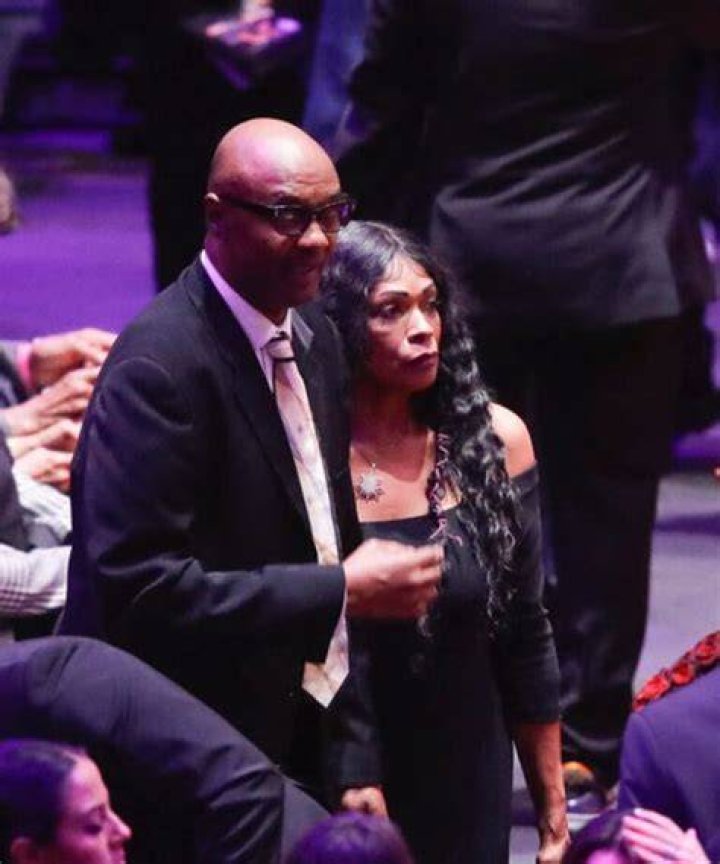 Pam Bryant Wiki, Age (Kobe Bryant's Mother) Biography, Family & Facts 4 Pam Bryant is the wife of Joseph Washington Jellybeans Bryant (American Former Basketball Player and Coach)