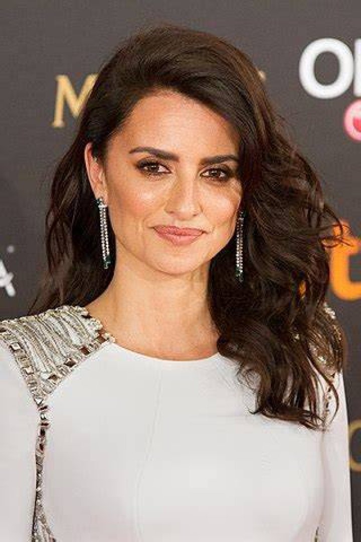 Penelope Cruz Measurements, Bio, Age, Height, Net Worth and Family