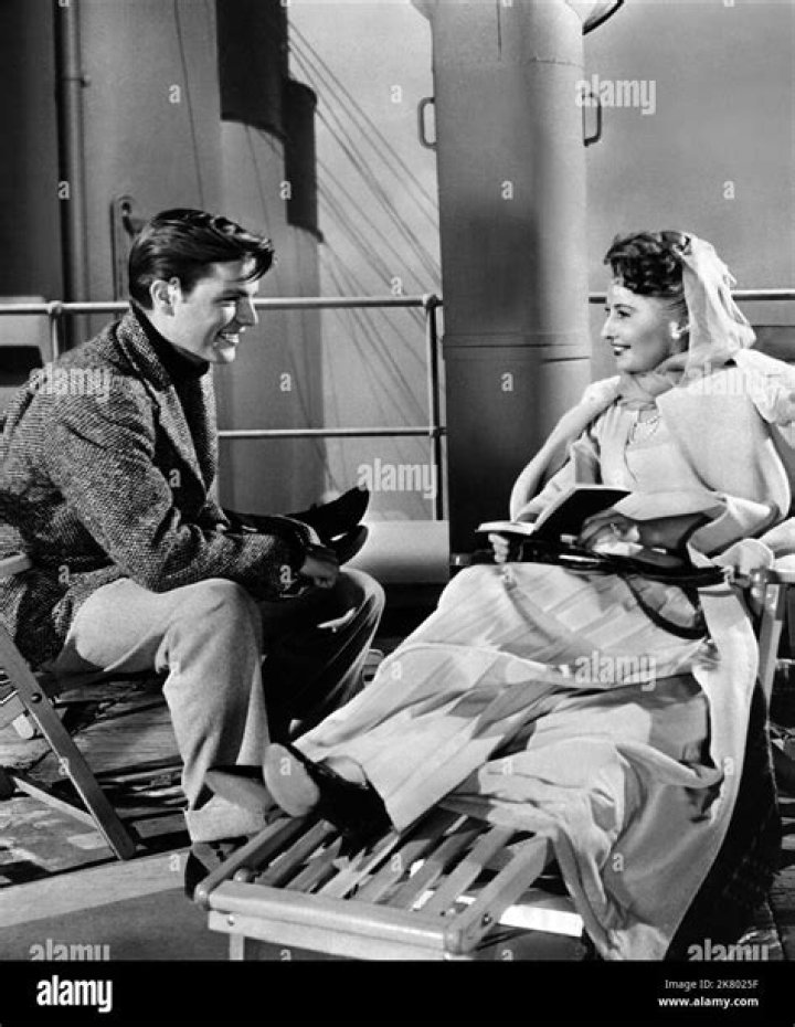 See Rare BehindTheScenes Photos From &ldquo;Titanic&rdquo;