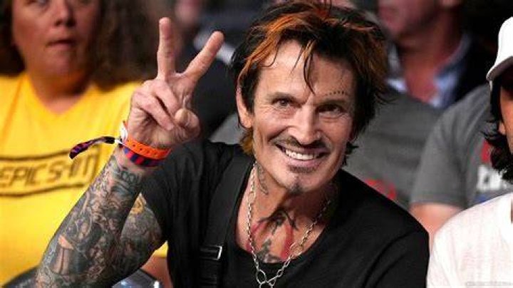 Tommy Lee says he'll leave the country if Trump is reelected CNN