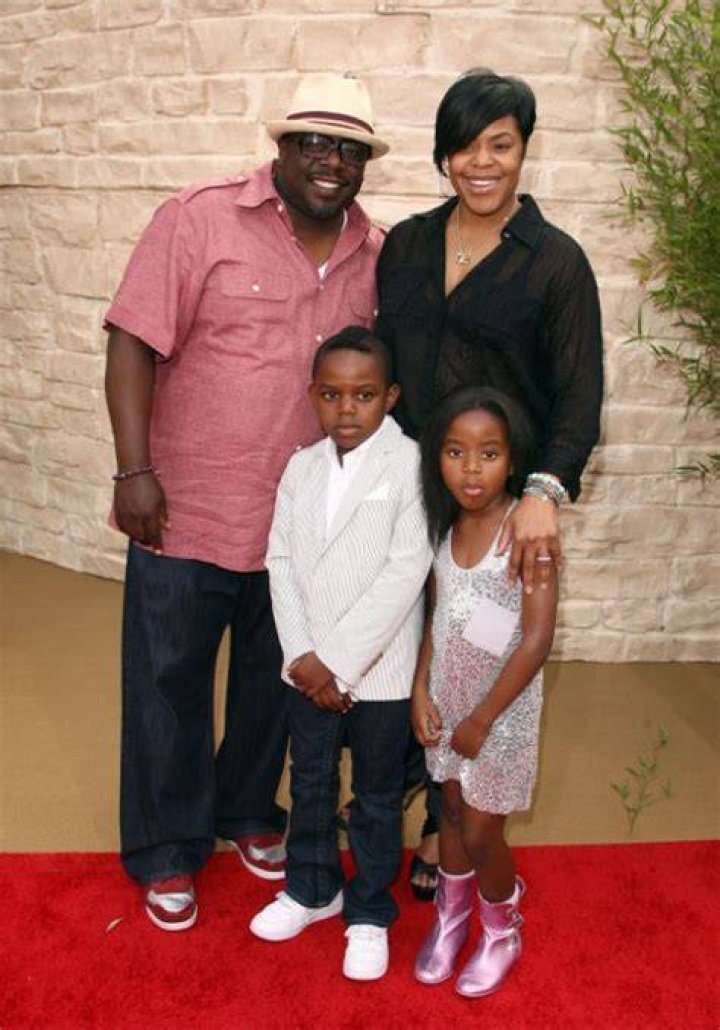 Unveiling The Enigmatic Woman Behind Cedric The Entertainer